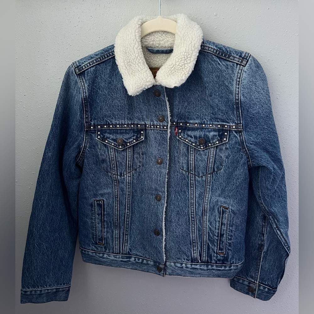 Levi’s Original Studded Sherpa Denim Trucker Jacket Size XS New
